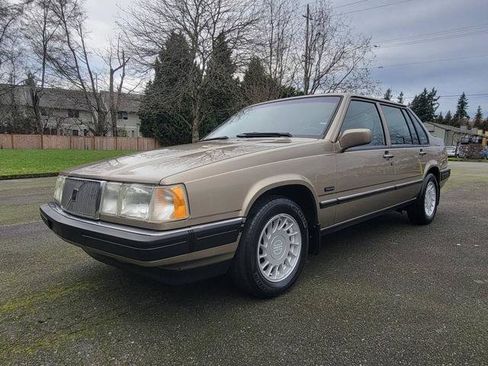 Used 1994 Volvo 960 Sedan image 1