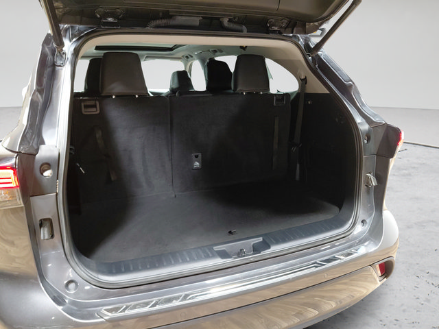 Used 2023 Toyota Highlander Limited AWD/4WD image 14