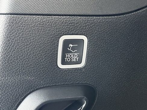 Used 2024 Jeep Grand Wagoneer Series III w/ Rear Seat Video Group 1 image 13