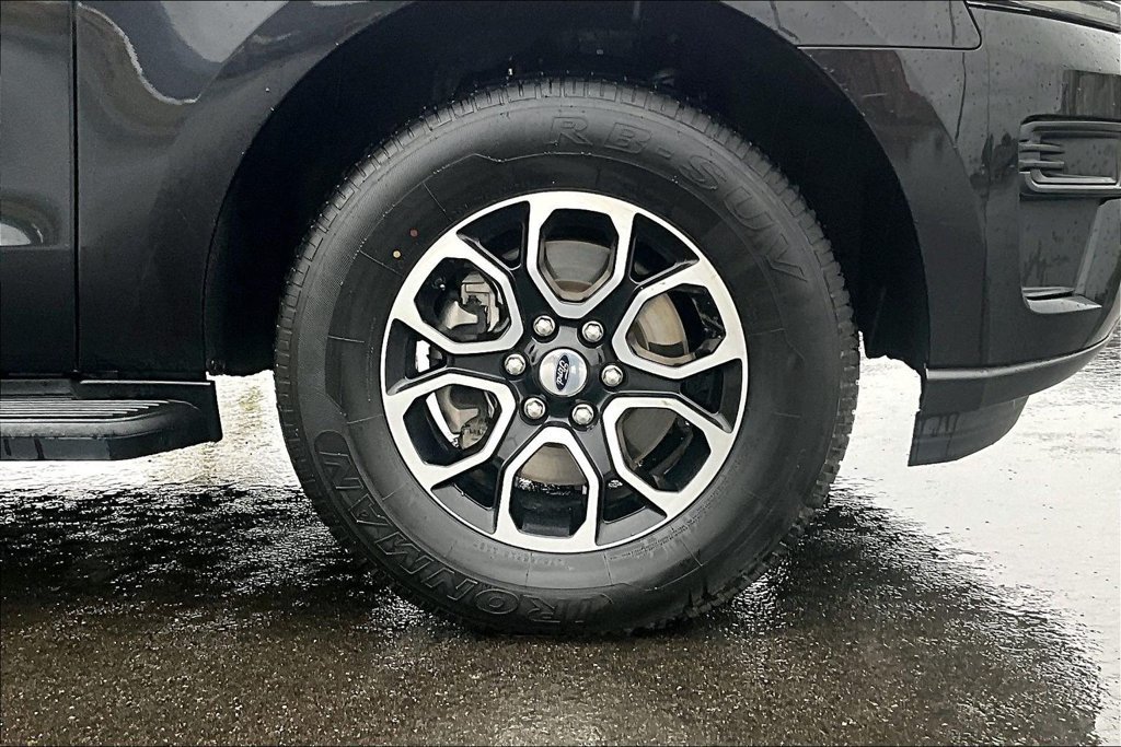Used 2024 Ford Expedition Max XLT AWD/4WD image 9