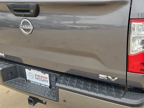 Certified 2024 Nissan Titan SV w/ SV Convenience Package image 7
