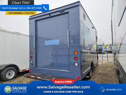 Used 2021 Ford Transit 350 DRW RWD image 4