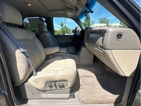 Used 2002 Chevrolet Tahoe LT AWD/4WD image 11