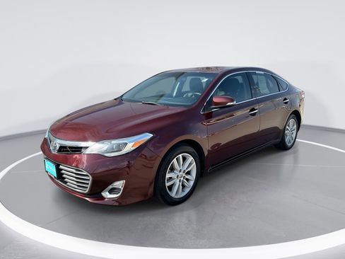 Used 2013 Toyota Avalon XLE image 1