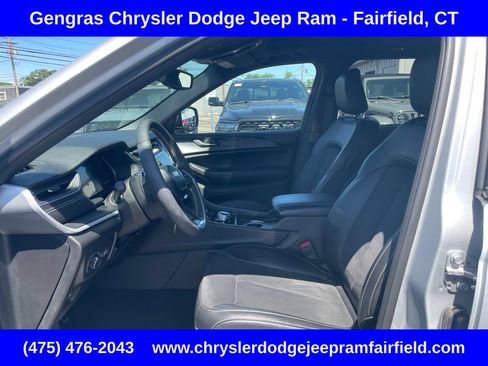 Certified 2024 Jeep Grand Cherokee Altitude AWD/4WD image 46