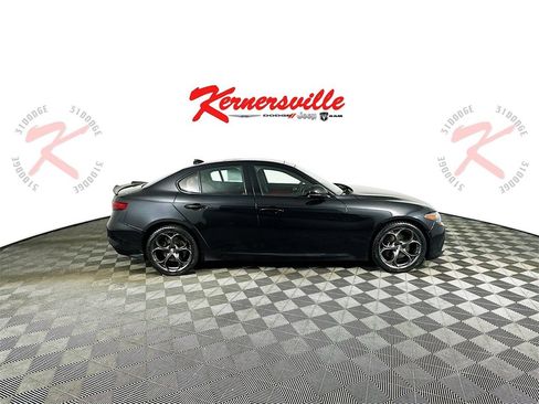 Used 2021 Alfa Romeo Giulia Ti Sport image 8