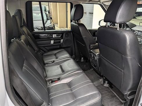 Used 2016 Land Rover LR4 HSE image 30