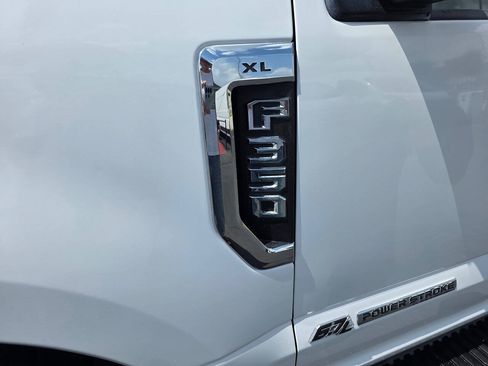 Used 2021 Ford F350 XL w/ Power Equipment Group AWD/4WD image 17