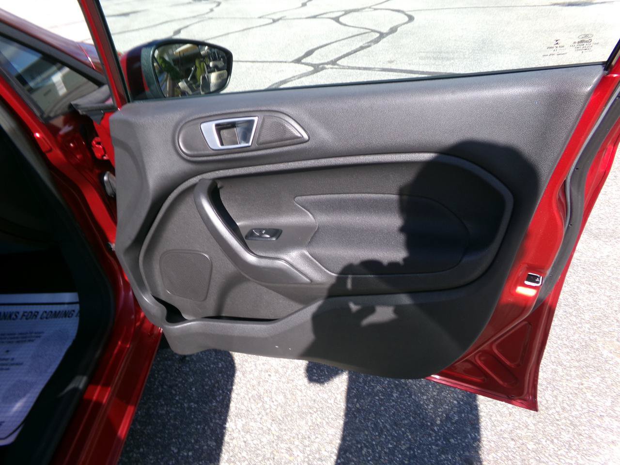 Used 2014 Ford Fiesta SE w/ Equipment Group 201B FWD image 20