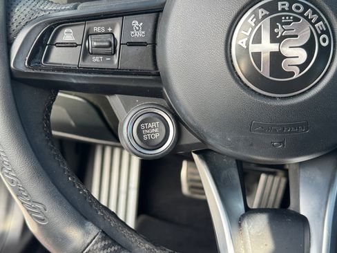 Used 2022 Alfa Romeo Giulia Ti image 20