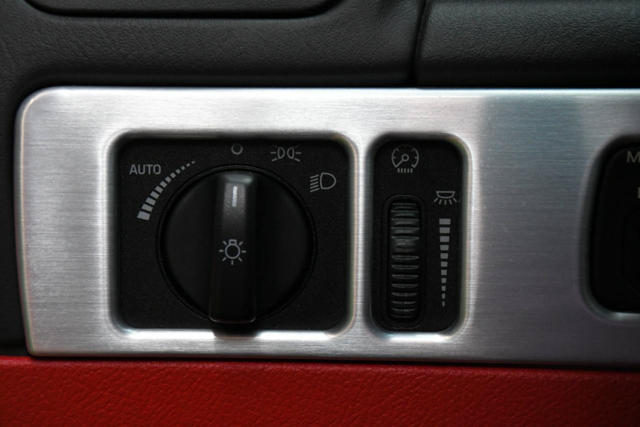 Used 2002 Ford Thunderbird RWD image 23