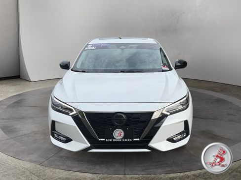 Used 2023 Nissan Sentra SR w/ SR Premium Package FWD image 2