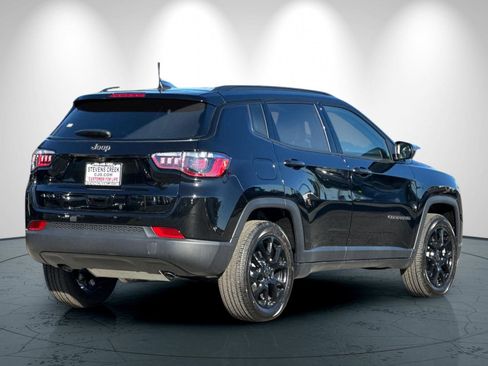 New 2026 Jeep Compass Latitude image 4