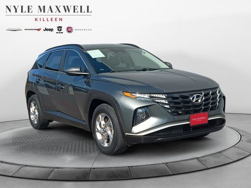 Used 2022 Hyundai Tucson SEL FWD image 2