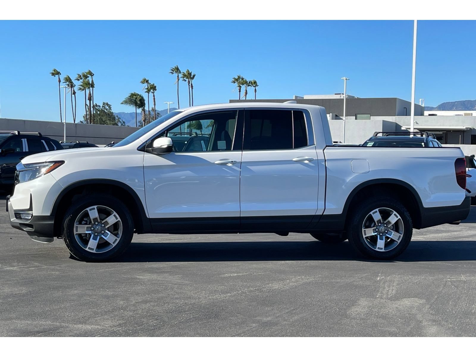 Certified 2024 Honda Ridgeline RTL image 2