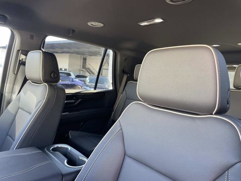 New 2026 GMC Yukon Elevation image 21