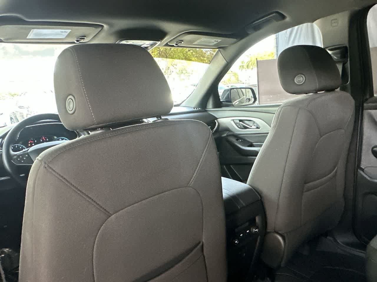 Used 2023 Chevrolet Traverse LT FWD image 23