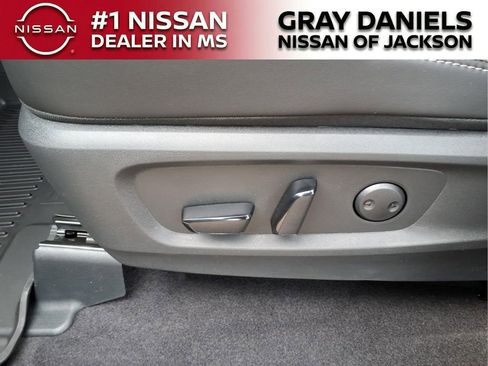 New 2026 Nissan Pathfinder SL FWD image 13