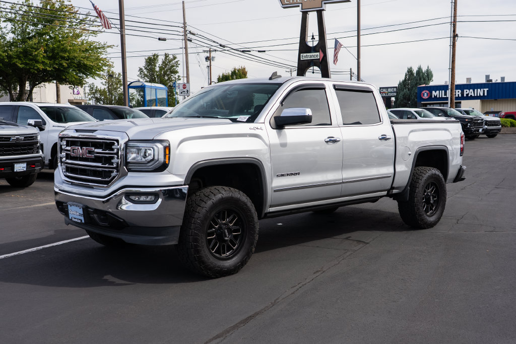 Used 2018 GMC Sierra 1500 SLT w/ SLT Premium Package AWD/4WD image 3