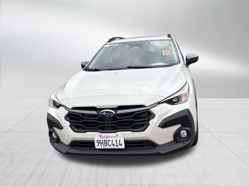Used 2024 Subaru Crosstrek 2.0i Premium AWD/4WD image 3