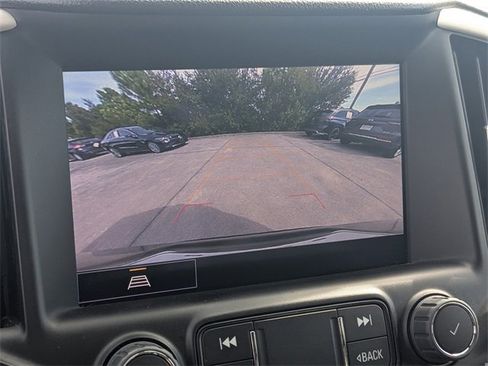 Used 2023 GMC Terrain SLT image 22