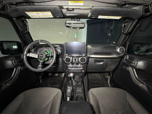 Used 2016 Jeep Wrangler Unlimited Sport w/ Quick Order Package 23S AWD/4WD image 17