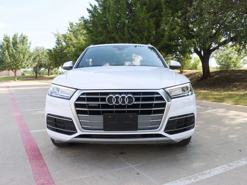 Used 2019 Audi Q5 2.0T Premium w/ Convenience Package AWD/4WD image 2