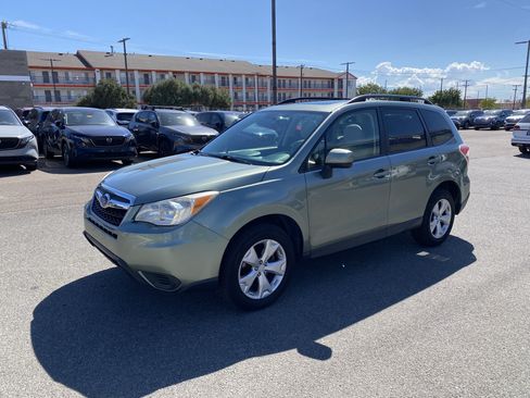 Used 2014 Subaru Forester 2.5i Premium w/ All-Weather Package AWD/4WD image 39