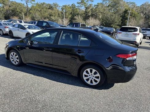 Certified 2025 Toyota Corolla LE image 4