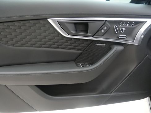 New 2024 Jaguar F-TYPE R-Dynamic image 5