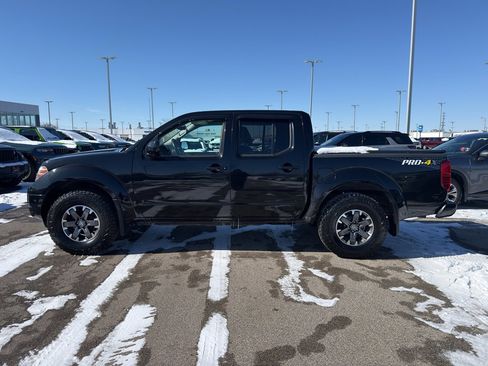 Used 2017 Nissan Frontier PRO-4X image 6