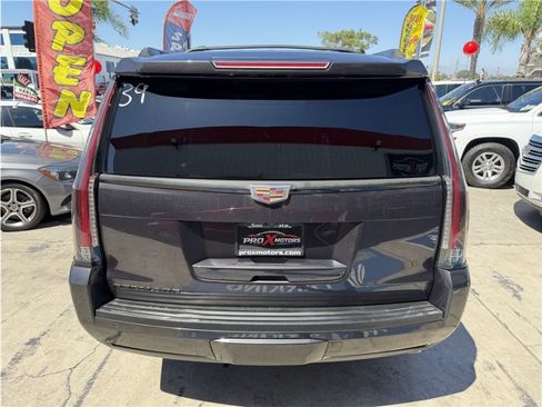 Used 2018 Cadillac Escalade Premium Luxury AWD/4WD image 14
