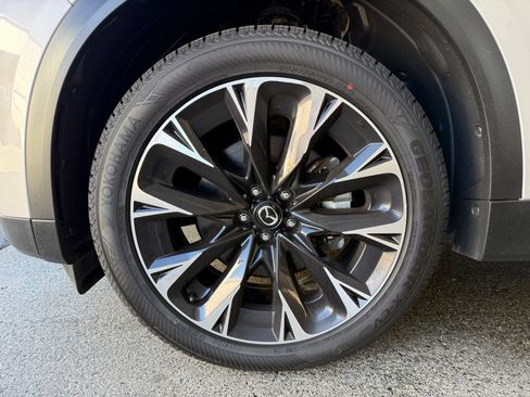 Used 2024 MAZDA CX-90 Plug-In Hybrid w/ Premium Plus AWD/4WD image 20