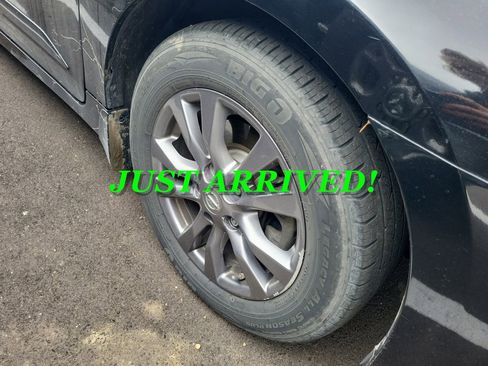 Used 2015 Nissan Altima 2.5 S w/ Sport Value Package image 4