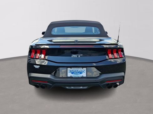 Used 2025 Ford Mustang GT Premium RWD image 5