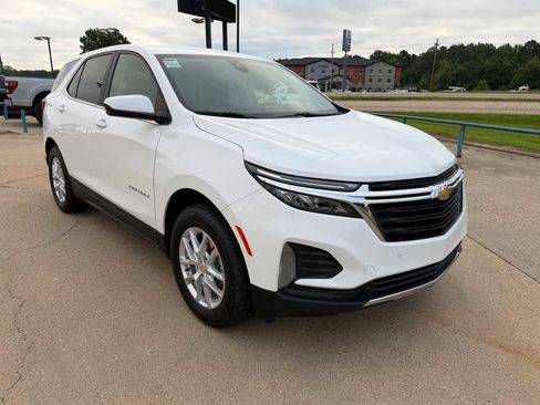 Used 2024 Chevrolet Equinox LT AWD/4WD image 8