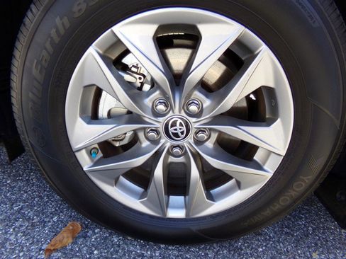 Used 2024 Toyota Sienna XLE image 72