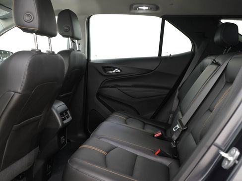 Used 2022 Chevrolet Equinox Premier AWD/4WD image 16
