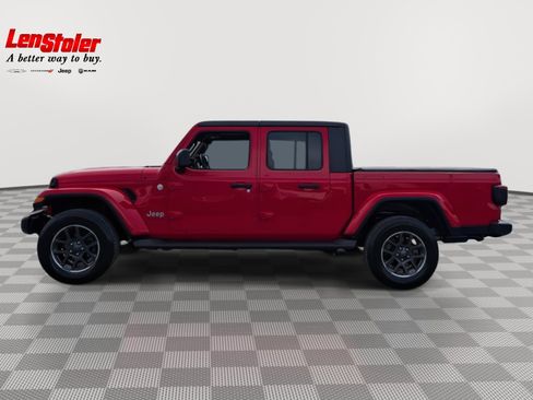 Used 2020 Jeep Gladiator Overland image 2