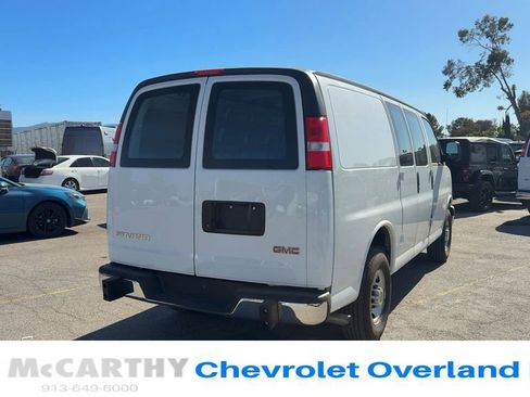 Used 2024 GMC Savana 2500 w/ Driver Convenience Package RWD image 3
