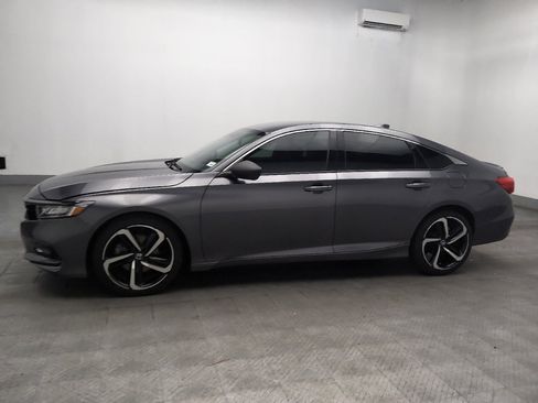 Used 2019 Honda Accord Sport image 2