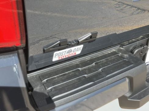New 2026 Toyota Tacoma TRD Off-Road AWD/4WD image 18