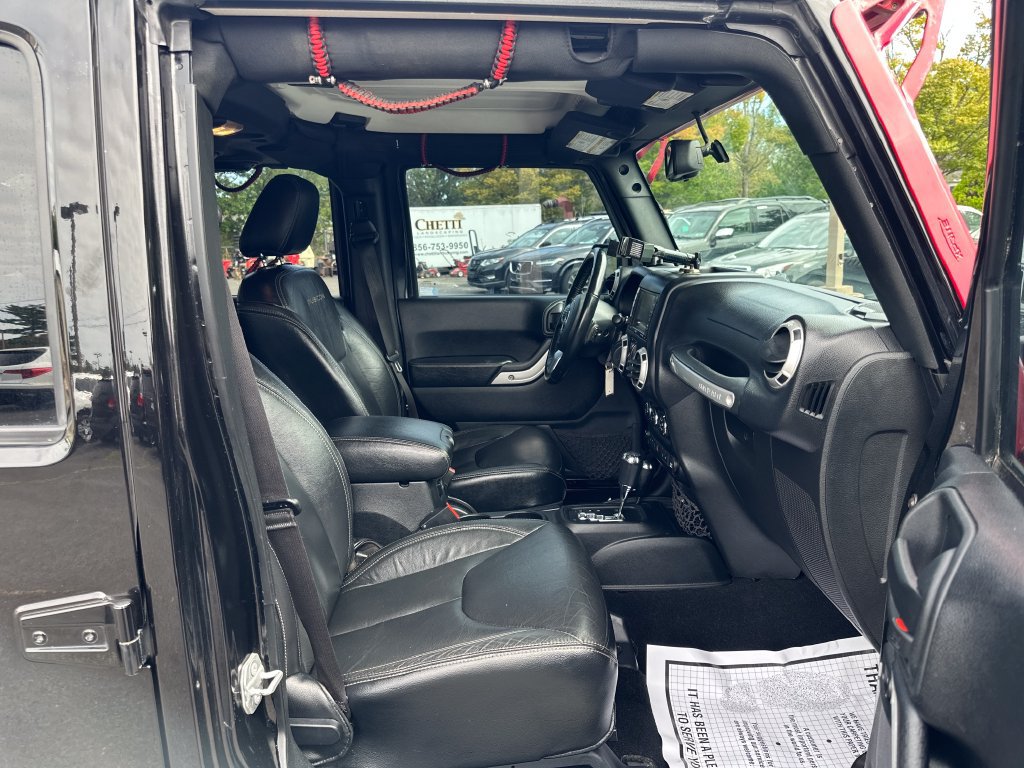 Used 2016 Jeep Wrangler Unlimited Rubicon AWD/4WD image 23