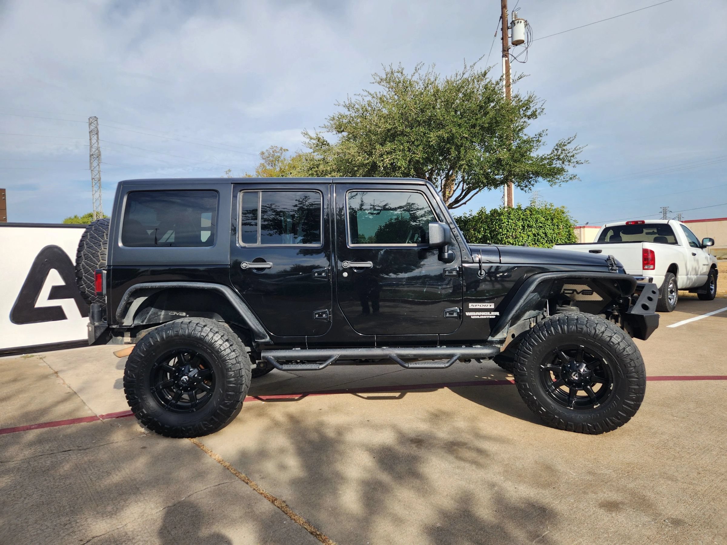 Used 2015 Jeep Wrangler Unlimited Sport AWD/4WD image 6