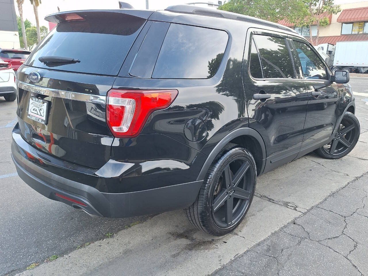 Used 2016 Ford Explorer FWD image 4