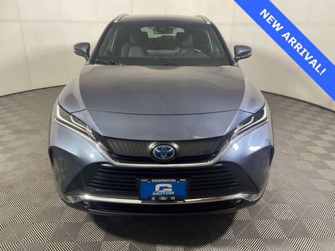 Used 2023 Toyota Venza XLE AWD/4WD image 3