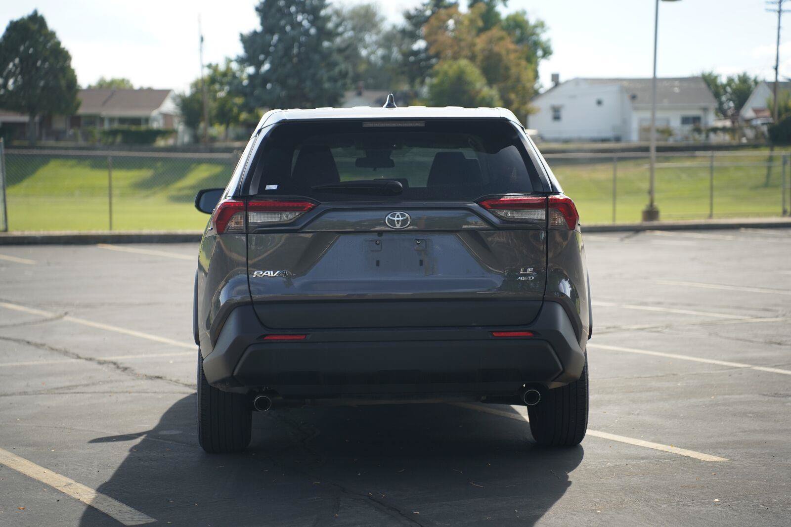 Used 2024 Toyota RAV4 LE AWD/4WD image 4