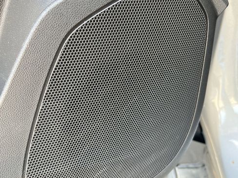 Certified 2025 Chevrolet Trax RS w/ Driver Confidence Package image 21