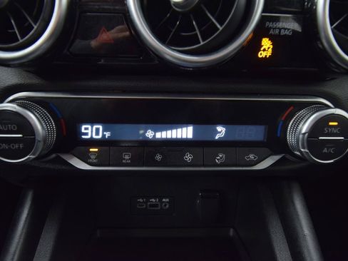 Used 2021 Nissan Sentra SR image 32