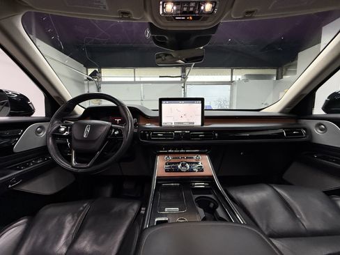 Used 2020 Lincoln Aviator Reserve w/ Equipment Group 201A image 14